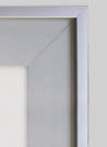 D 框
